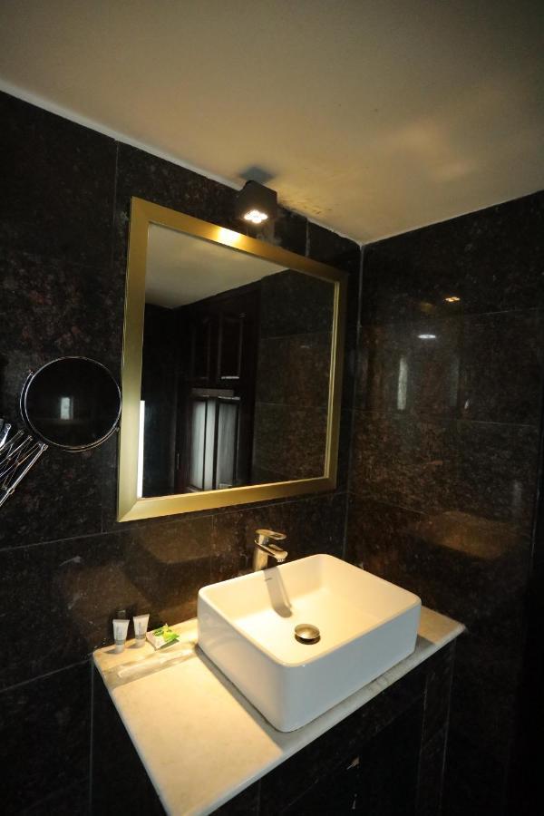 The Elite Residence Dhaka Esterno foto