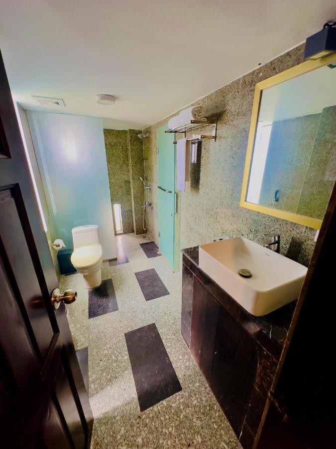The Elite Residence Dhaka Esterno foto